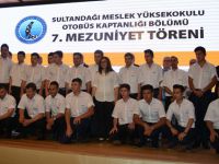 TEMSA, üniversiteli kaptan şoförlerin yanında