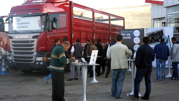 Scania�nın kırkayağı zmirli nakliyecilerle buluştu