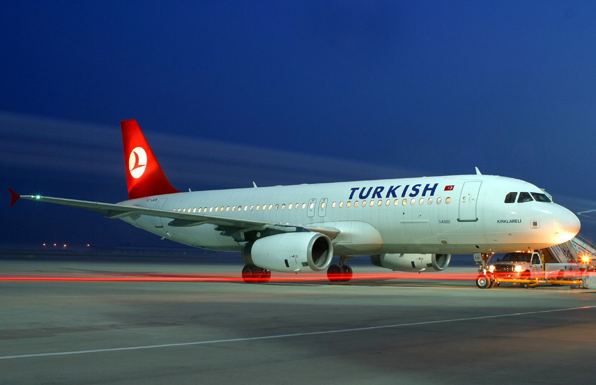 Rus gemisi Ikar Havayolları Rus gemisi Ikar Havayolları