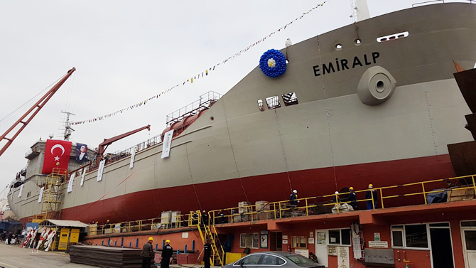 Çeksan, 'M/T EMIRALP'ı denizle buluşturdu