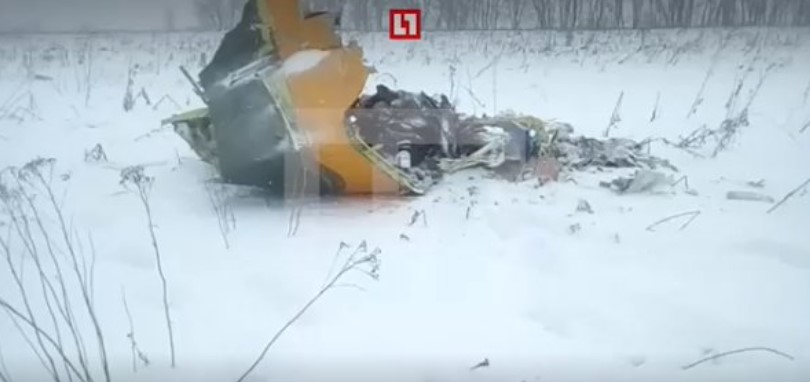Rus yolcu uçağı düştü: Kurtulan yok