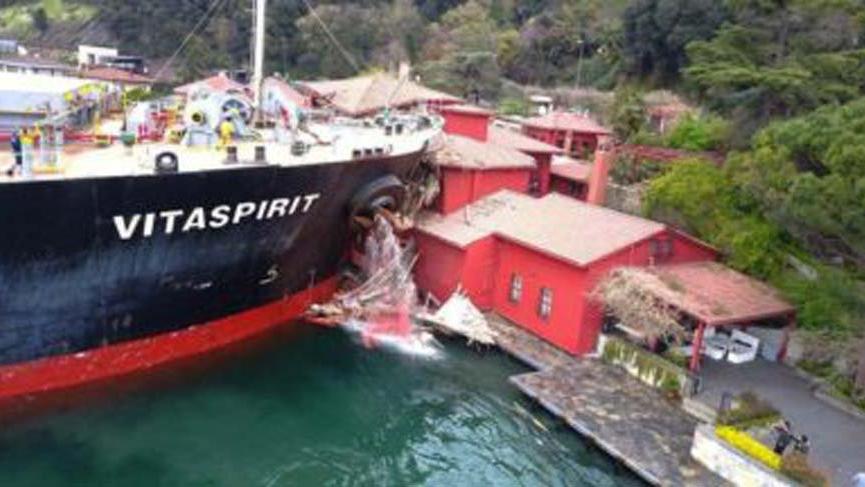 Yalıya çarpan gemiye haciz kararı