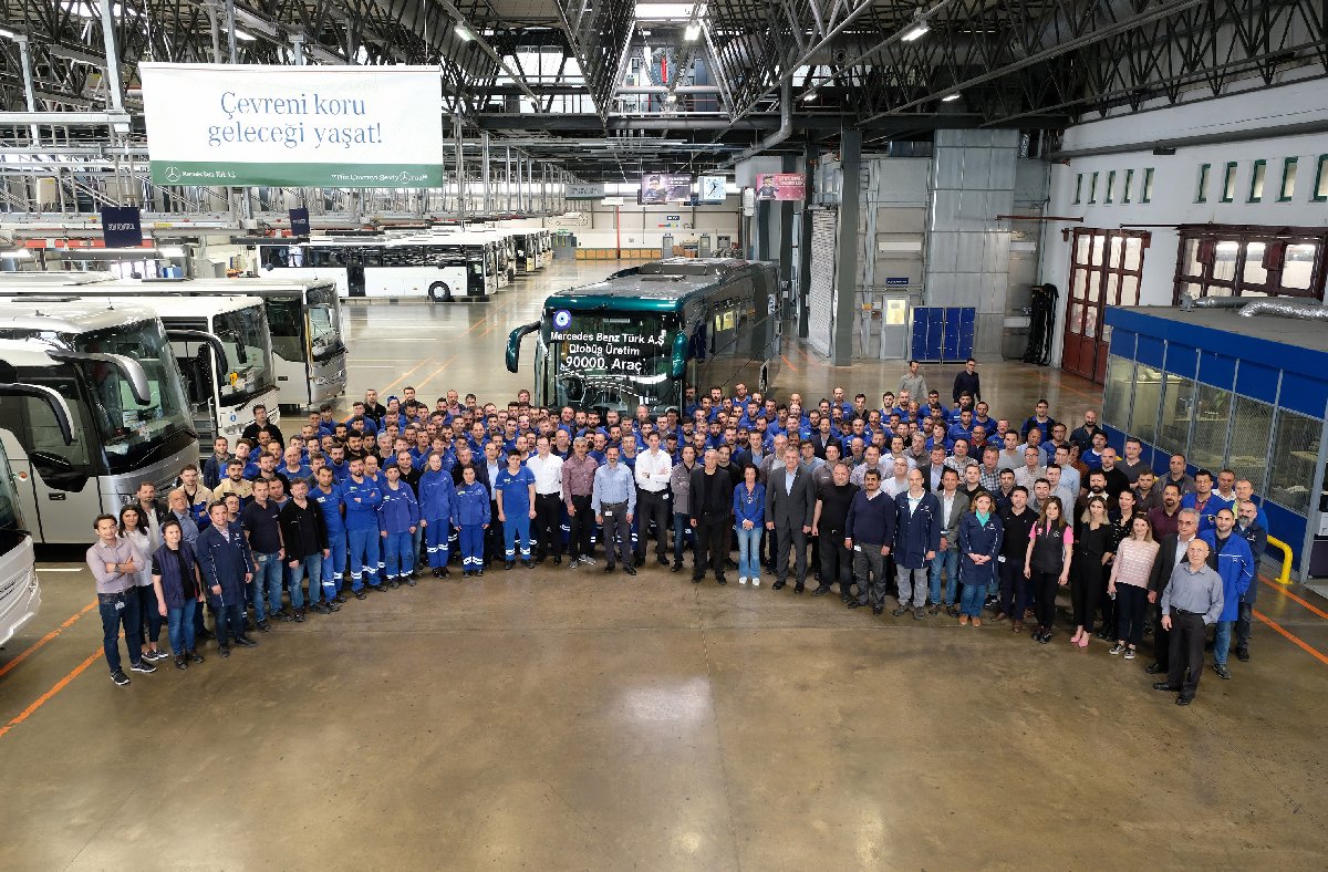 Mercedes, 90 bininci otobüsünü üretti