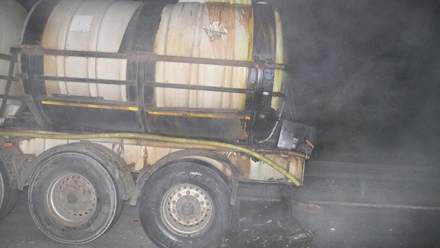 Asit yüklü tanker kaza yaptı, Bolu Dağı kapandı