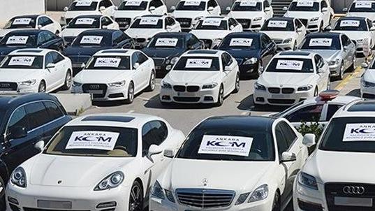 Gümrükte kalan lüks araca af geliyor
