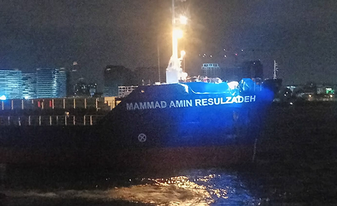 İki gemi Ahırkapı açıklarında çatıştı