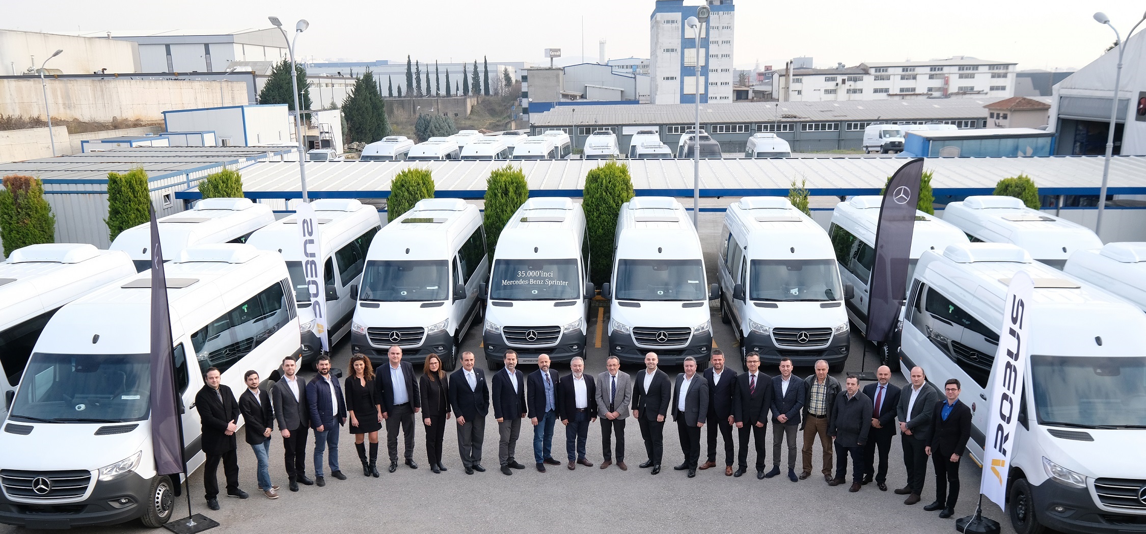 35 bininci Mercedes Sprinter üretim hattından çıktı