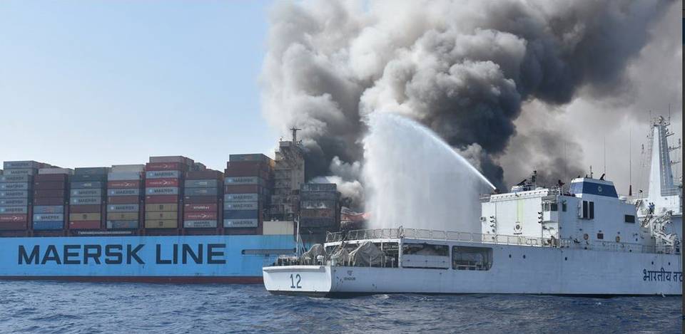 Maersk gemisindeki yangına tehlikeli yükler neden olmuş