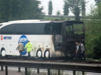 Seyir halindeki yolcu otobüsü yandı
