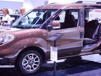 Doblo ve Fiorino, İngiltere'de lider oldu