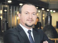 Fransız Renault, Slovenya'da Bursalı CEO'ya emanet