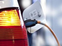 Elektrikli araçlar, akaryakıt şirketlerini dönüştürüyor