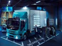Volvo'dan 300 km Menzilli Elektrikli Tır: FL Electric