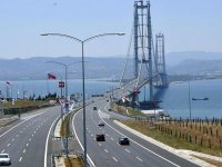 Osmangazi Köprüsü’nde ‘geçici bir süre nakit’ yazısı