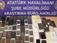 AHL kargo müdürlüğünde 13 bin cep telefonu ele geçirildi