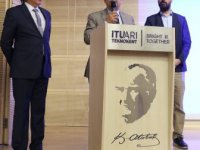 Sektör Üstün Hizmet Ödülü Hayri Baraçlı'nın
