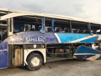 Yolcu otobüsü devrildi: Çok sayıda ölü ve yaralı var