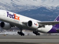 Bir gecede iflasın eşiğinden dönen FedEx'in öyküsü