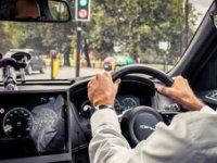 Yeni Jaguar, trafik ışığı ile konuşacak!
