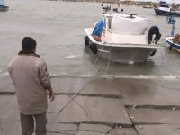 Uçaklar zor anlar yaşadı, çok sayıda tekne battı