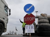 TIR'larımız Rusya'ya gidemiyor, taşıma yabancıya kaldı