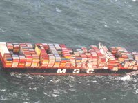 MSC ZOE gemisinin 270 konteyneri denize düştü