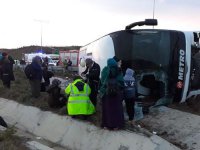 İstanbul'da yolcu otobüsü devrildi: Yaralılar var
