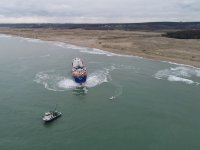 Türk gemisi İtalya'da karaya oturdu
