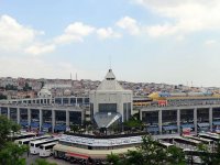 Otobüsçüler zorda: Uçak bileti satmaya başladılar