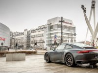Otomobil devi Porsche'ye baskın