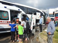 Yolcu otobüsü kırmızı ışıkta 7 araca çarptı