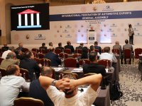 Mercedes, eksperlere hasar onarım sürecini anlattı