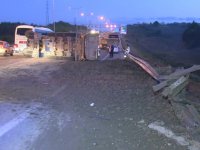 İstanbul Havalimanı yolunda kaza, yol trafiğe kapatıldı