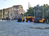 Komatsu,dört bir yandaki iş ortaklarıyla buluştu
