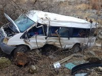 Öğrencileri taşıyan minibüs kaza yaptı: 2 Ölü