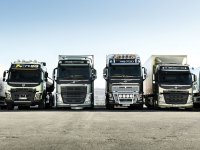 Volvo Trucks'tan 3 firmaya 50 araçlık teslimat
