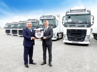 Volvo'dan Şığva Trans’a 20 çekici teslimatı