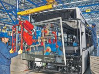 Temsa işçilerinin yarısı işbaşı yaptı