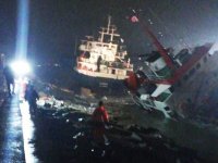 İstanbul’da iki gemi çarpıştı, biri her an batabilir