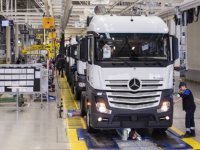 Mercedes üretime ara veriyor, Tofaş hızını kesiyor