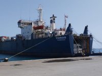 Gümrükçüler iş bıraktı, gemi tahliye edilemiyor