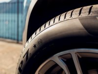 Pirelli'nin çok sıcak yol şartlarına uyumlu lastiği tanıtıldı