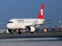 THY Los Angeles uçağı Londra'ya acil iniş yaptı