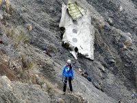 Düşen uçakta "kokpitte tek pilot vardı" iddiası