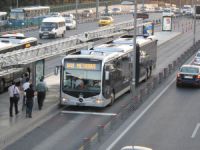 Metrobüste şöför bıçaklandı!